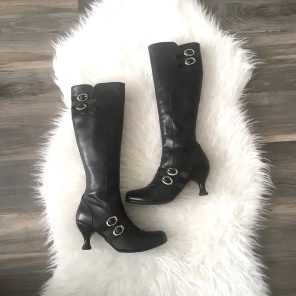 Fluevog Mattie Silks boots 7.5 Never Worn